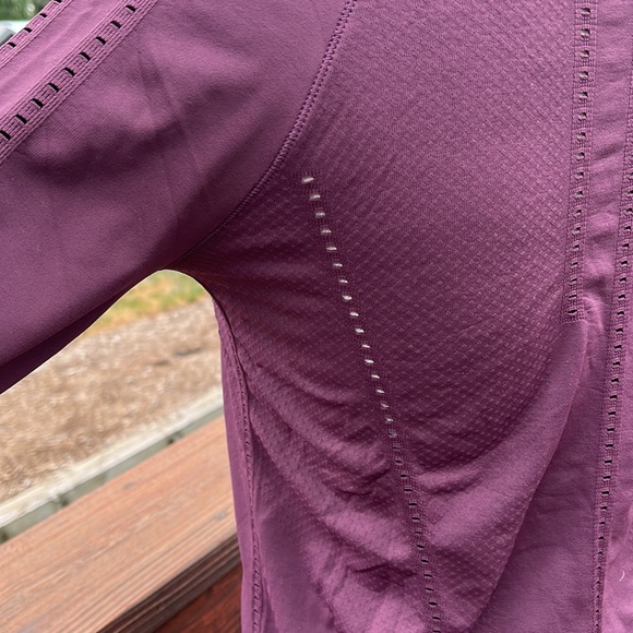 Athleta Long Sleeve Technical Work Out Top, S - Picture 9 of 11
